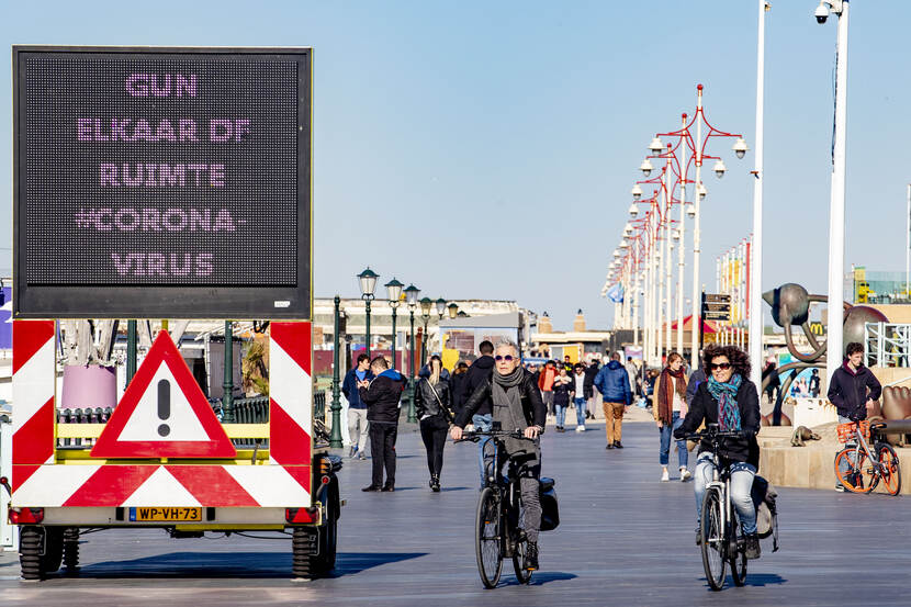 Corona houd afstand